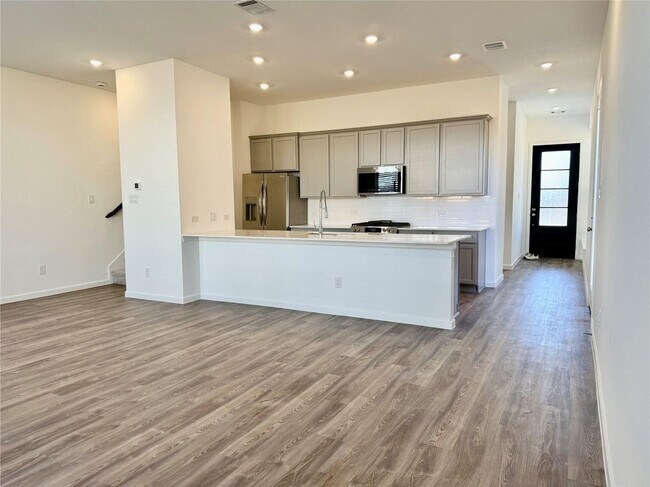 Foto del edificio - 5506 Amber Brook Ln