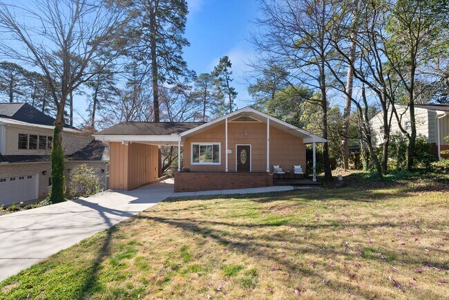 Building Photo - 3431 Bradley Place
