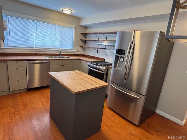 Foto del edificio - 2850 Oldsmobile Ave