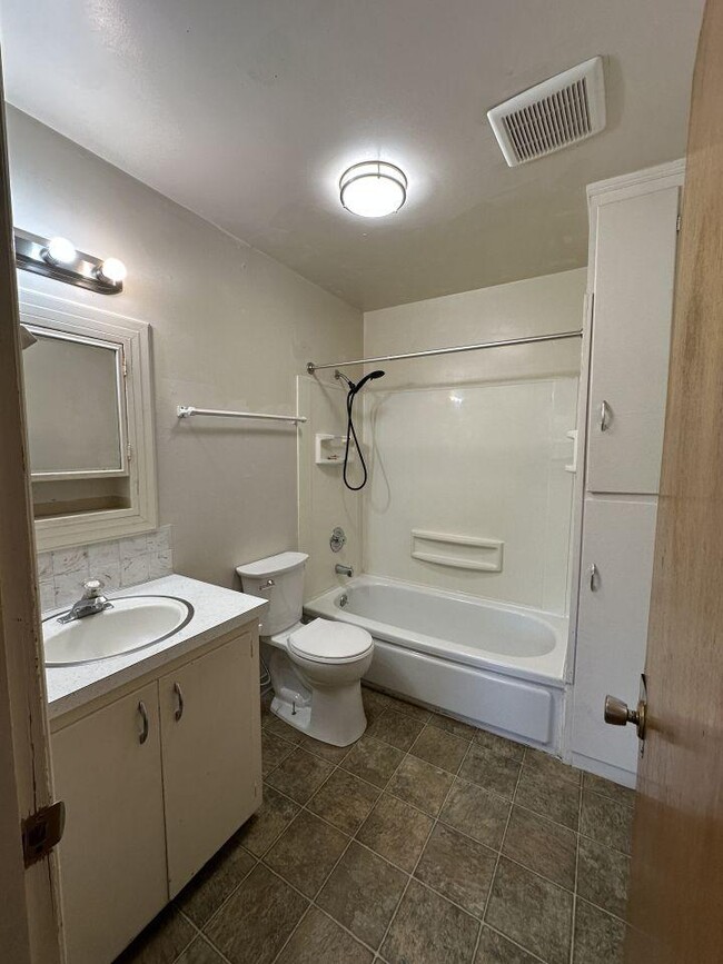 Foto del edificio - 1 bedroom in Billings MT 59102