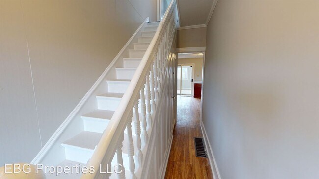Building Photo - 3 br, 1.5 bath House - 2107 & 2108 Adams S...