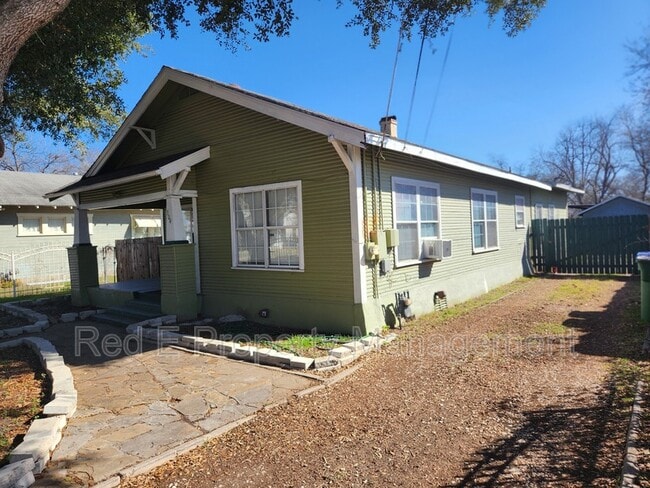 Foto del edificio - 304 Terrell Ave