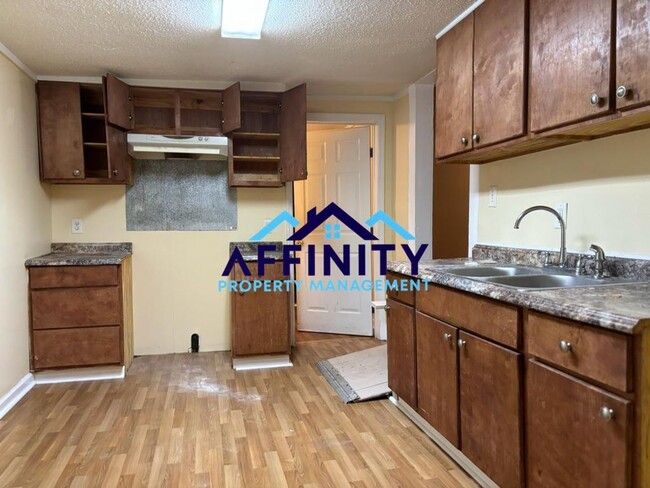 Building Photo - 887 Grady Street Macon, Ga 30216