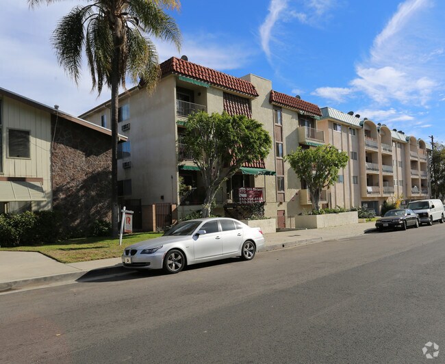 Building Photo - 5416 Corteen LLC