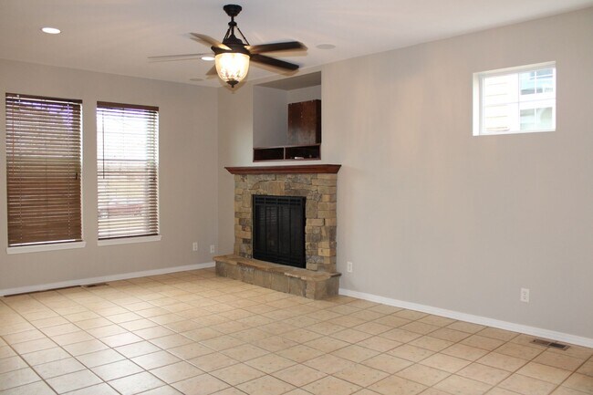 Building Photo - Room to Live, Work & Relax | Spacious 3 Bedroom Home