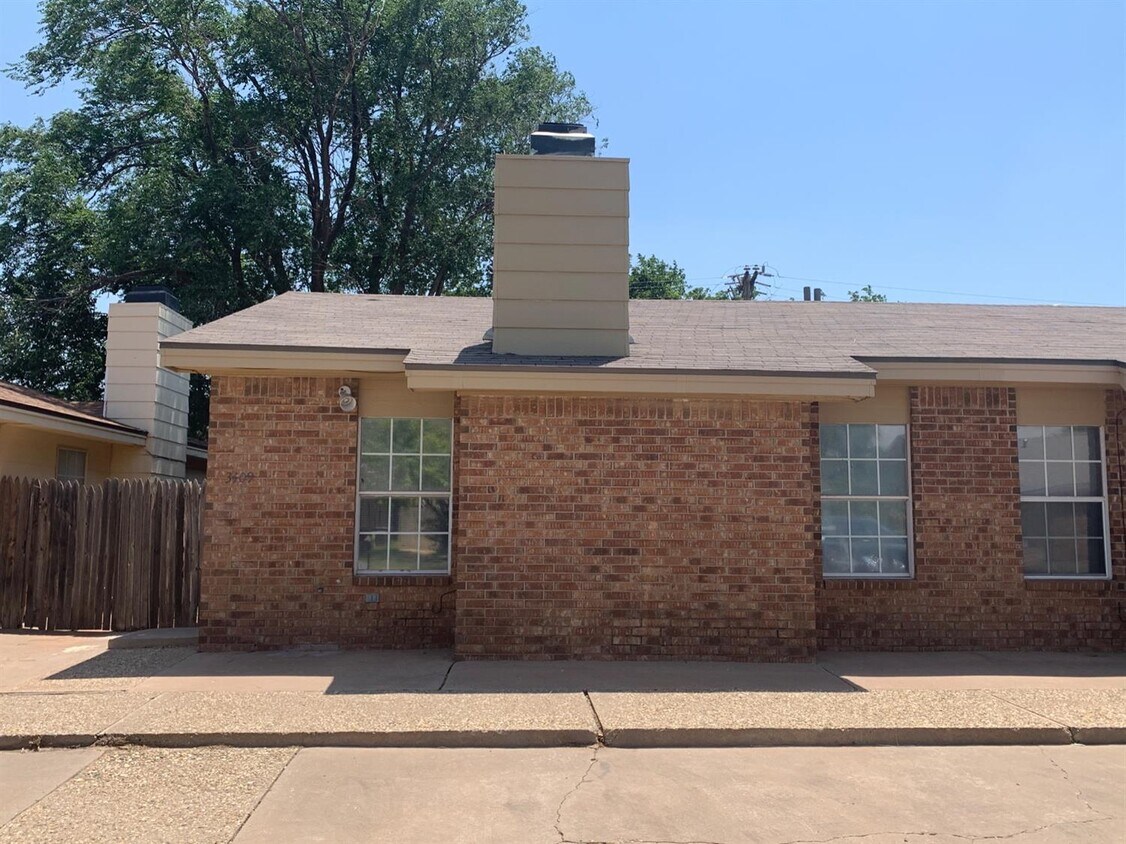 Primary Photo - 3409 Hyden Ave