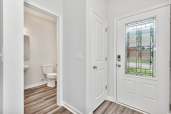 Foto del edificio - 1129 Boswell Ct