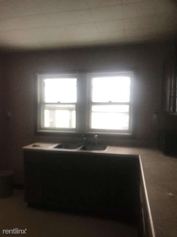 Foto del edificio - 3 br, 1 bath House - 638 7th St