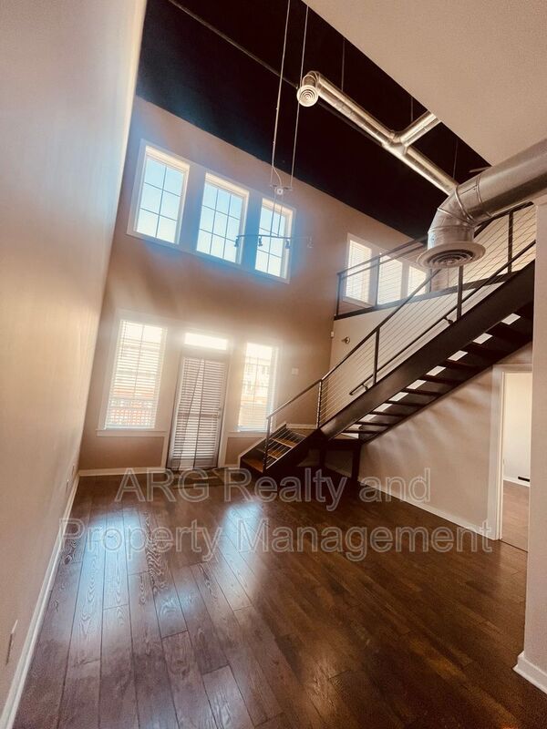 Building Photo - 265 18th St NW