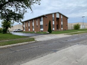 Building Photo - 25635 Lawn St