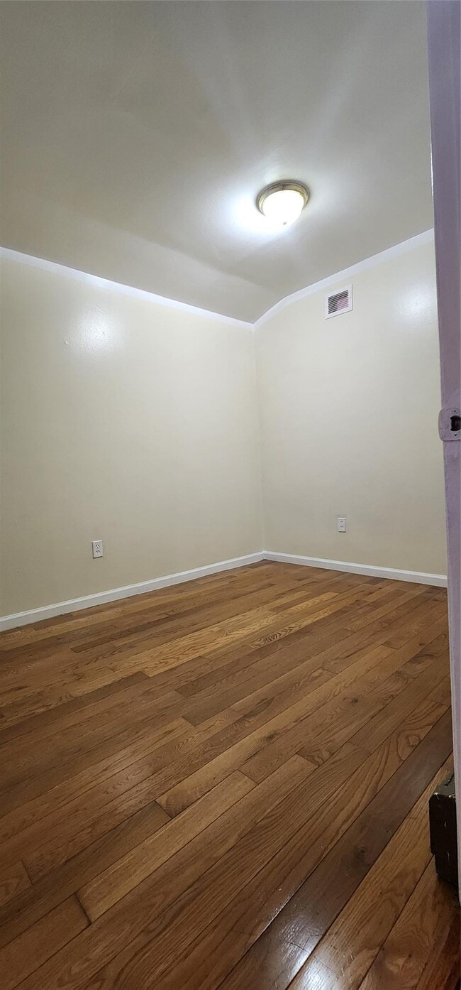 Foto del edificio - 109-18 155th St
