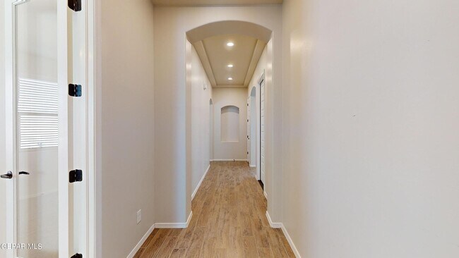 Foto del edificio - 13725 Olney Ave