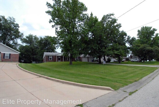 Building Photo - 4 br, 2 bath House - 230 Creve Coeur Ave.