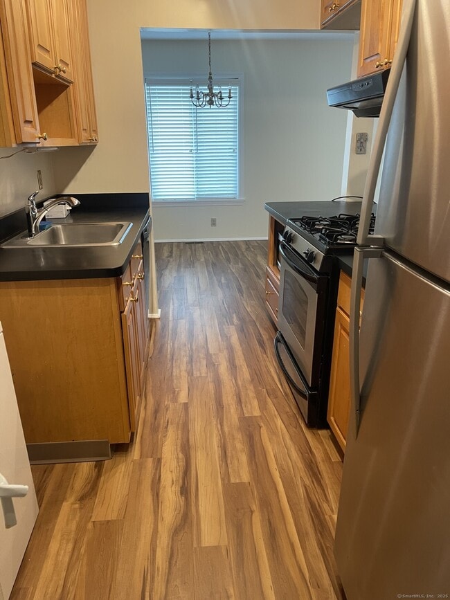 Foto del edificio - 69 Lawson Ln