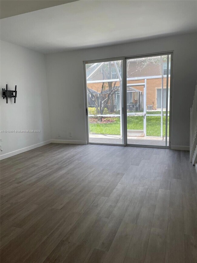 Building Photo - 1573 Barcelona Way