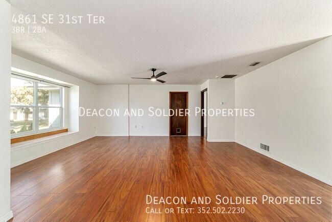 Foto del edificio - 4861 SE 31st Terrace