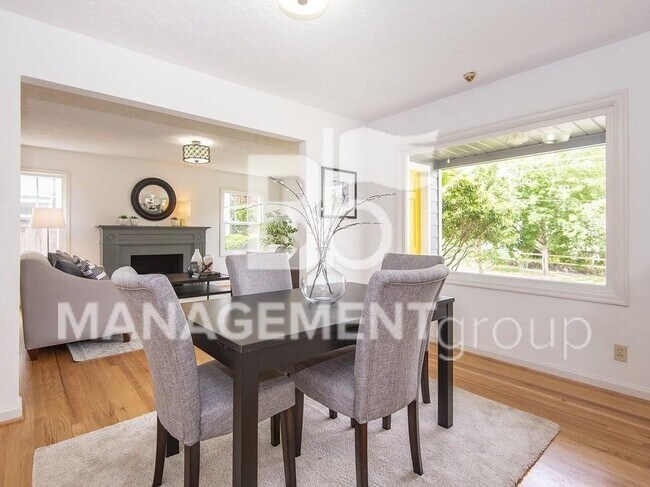 Foto del edificio - MUST SEE! Trending Close-in N Portland Home- Bright & Airy- Beautiful Kitchen- Fenced Yard w/Pati...