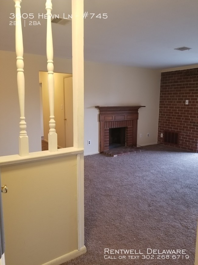 Building Photo - Cozy 2BR 2 BATH Condo