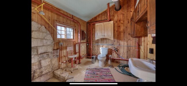 Foto del edificio - 17303 Rockfield Rd