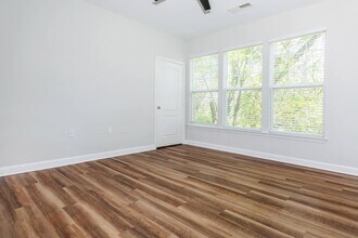 Building Photo - The Rothbury