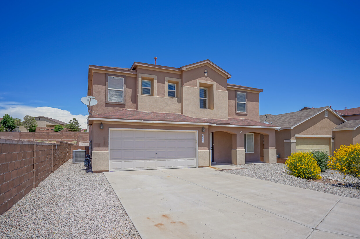 Foto principal - 6451 Shiprock Ct NE