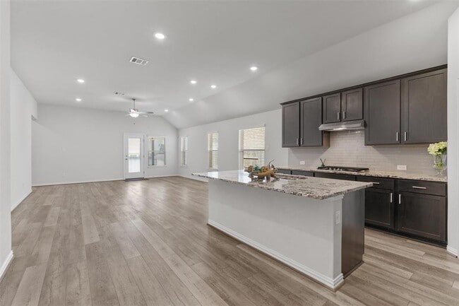 Foto del edificio - 562 Leadtree Loop