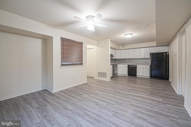 Building Photo - 603 Abbey Ct