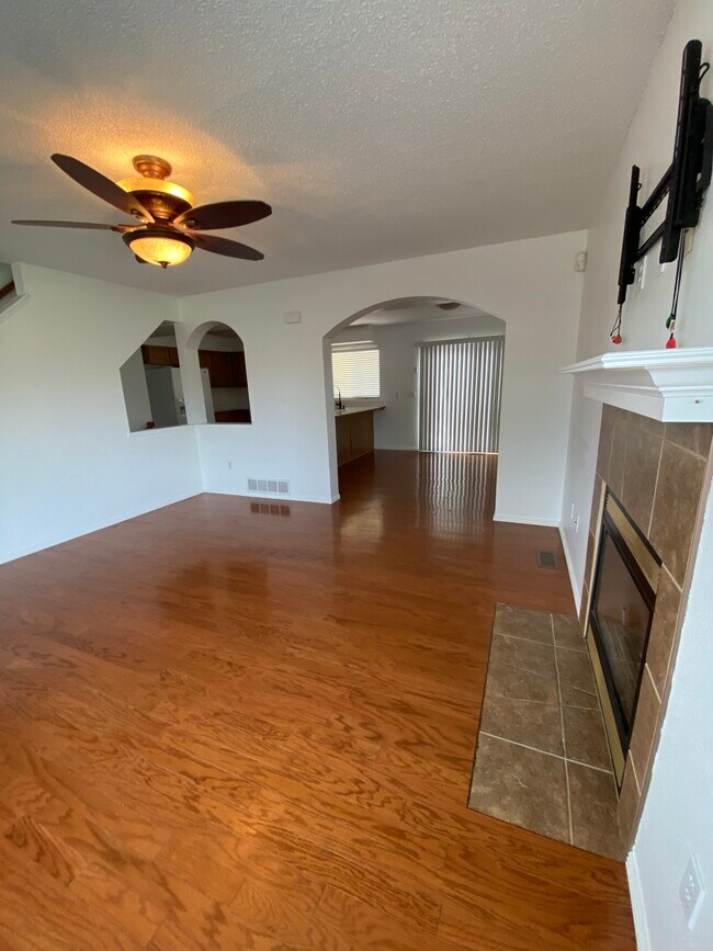 1635 S Canoe Creek Dr, Colorado Springs, CO 80906 House Rental in