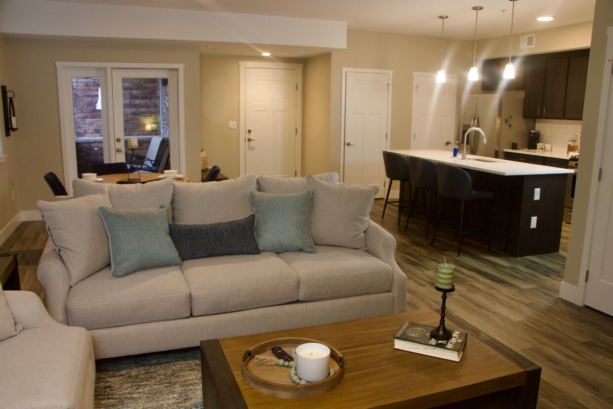 Foto principal - 270 S Cherrywood Dr