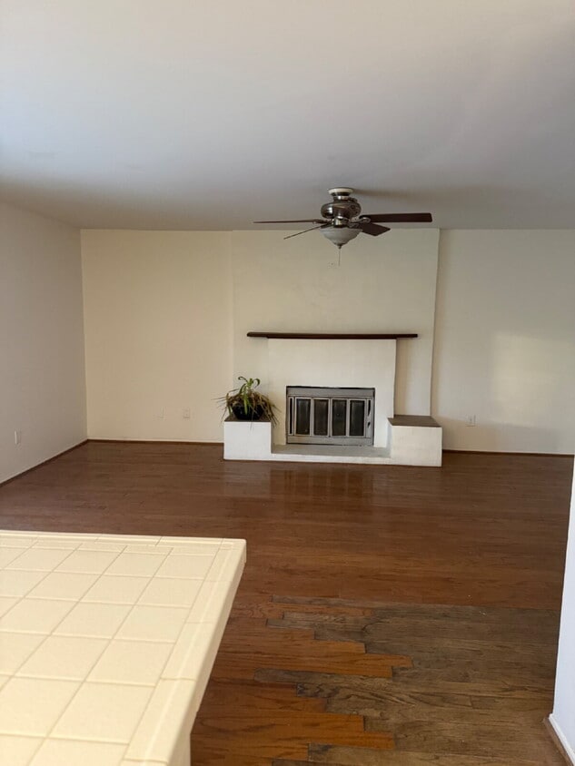 Foto del edificio - Beautiful Ontario Corner-Lot POOL Home – N...