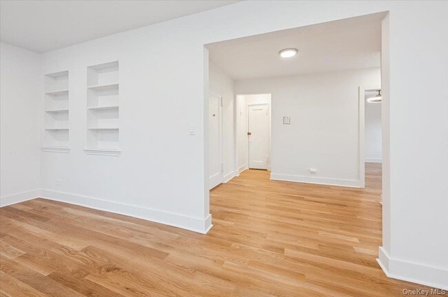 Foto del edificio - 13 Sunnybrook Rd