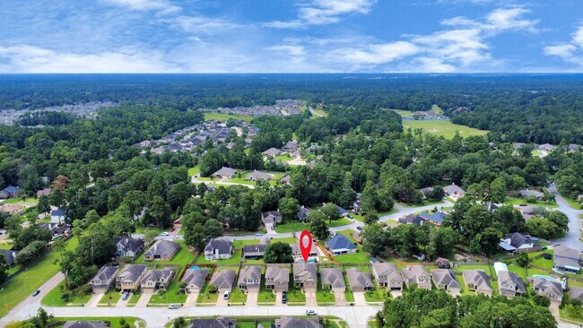Foto del edificio - 1437 Northwood Springs Dr