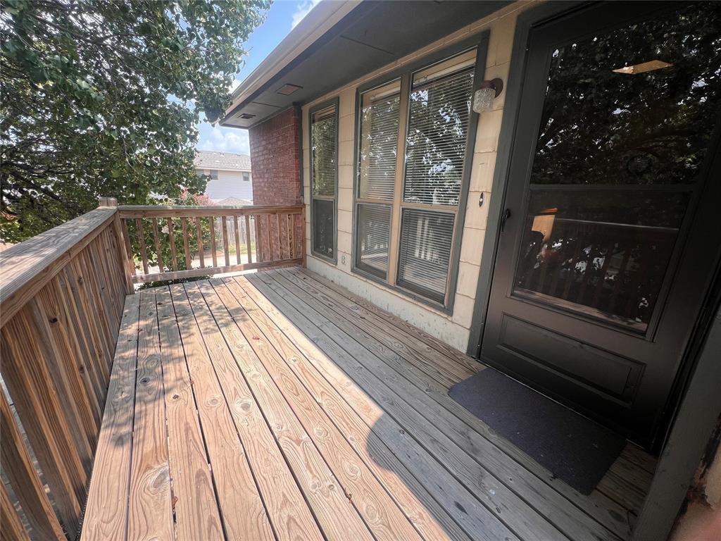 Foto principal - 1000 Rambling Oaks Dr