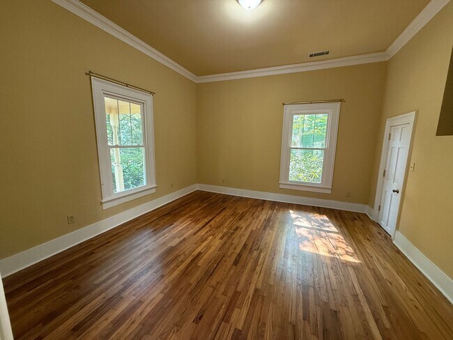 Foto del edificio - Beautiful Remodeled Home in Normaltown Athens!!