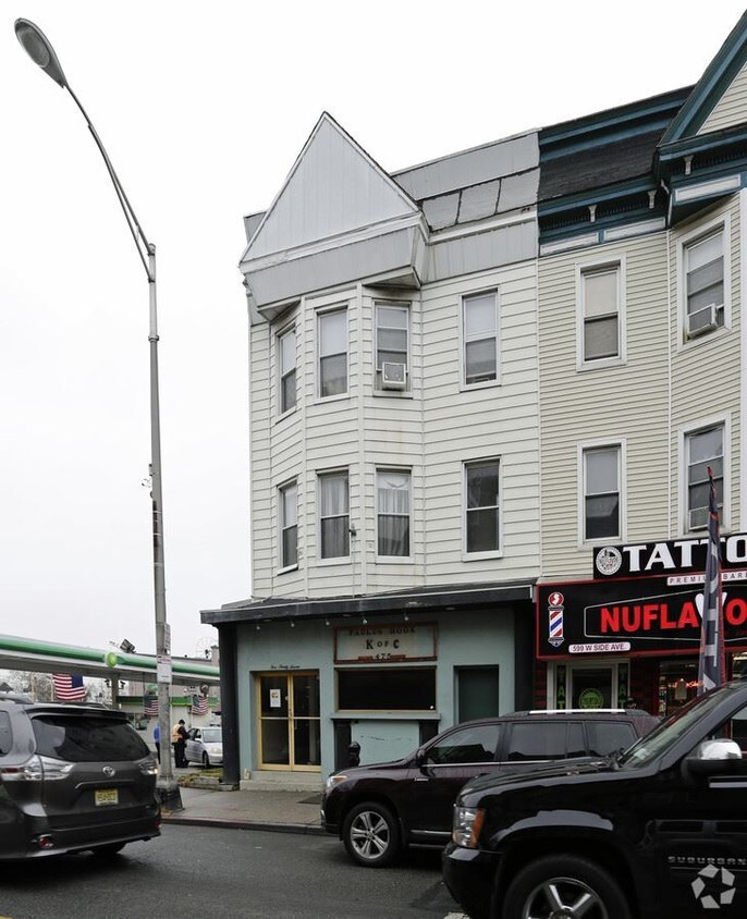 Primary Photo - 597 West Side Ave