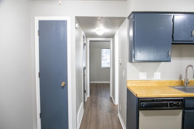 Foto del edificio - 4216 Frances St