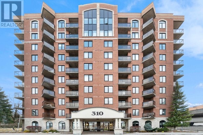 Building Photo - 310 Central Park Dr