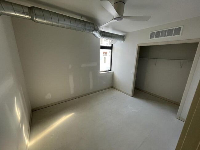 Building Photo - 1525 Marshall Ave