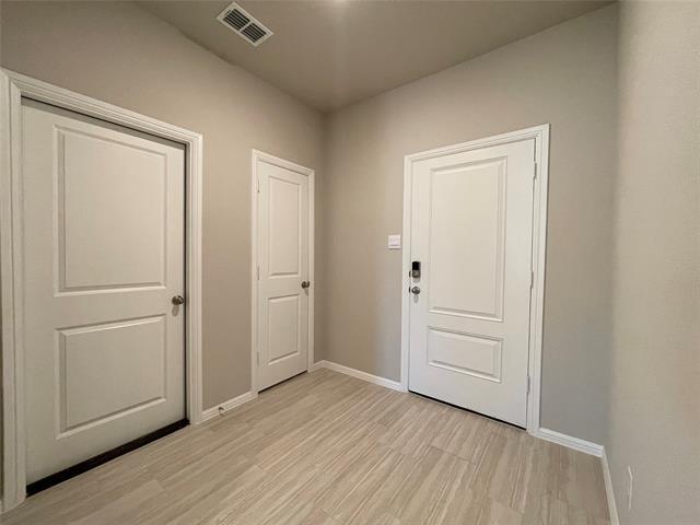Foto del edificio - 364 Wildrose Cir