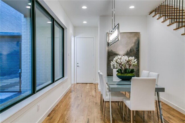 Foto del edificio - 5427 Melrose Ave