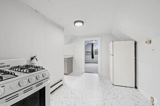 Building Photo - 72 Halstead Ave