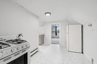 Building Photo - 72 Halstead Ave