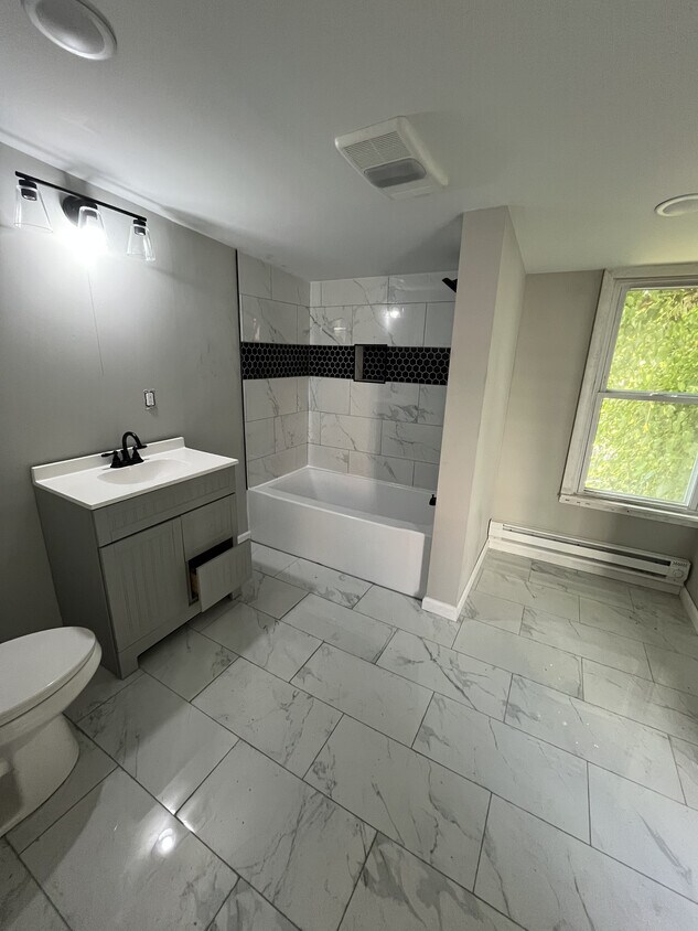 Foto principal - 138 S 17th St