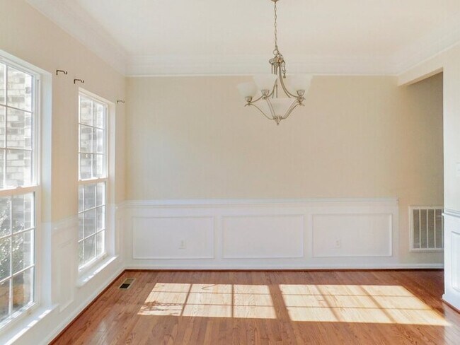 Building Photo - 21323 Foxglove Ct
