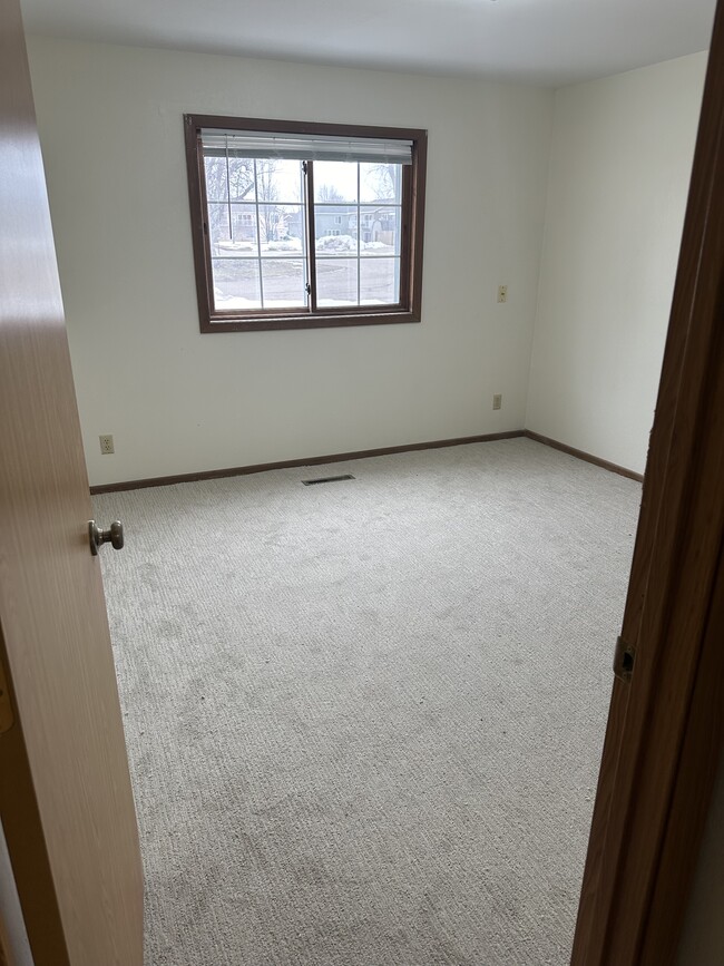 Building Photo - 276 Cambridge Ln