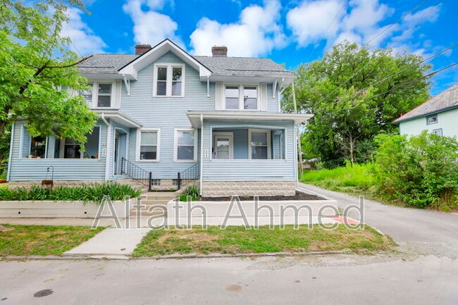 Building Photo - 294 Wyandotte Ave