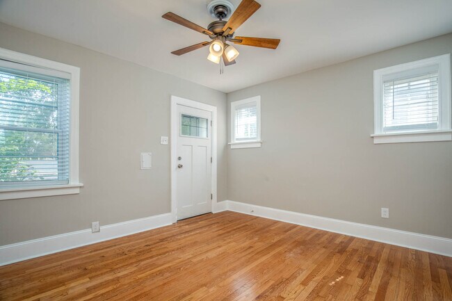 Foto del edificio - 5644 Chippewa St