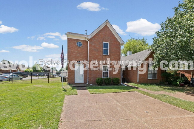Building Photo - 8363 Creek Front Dr