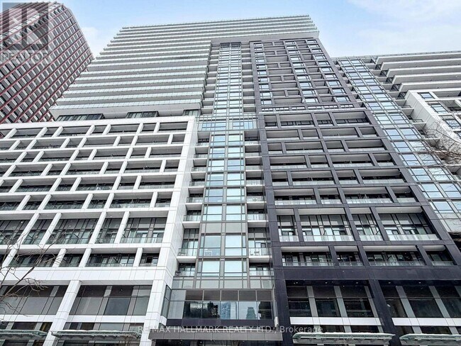 Building Photo - 135 Lower Sherbourne St