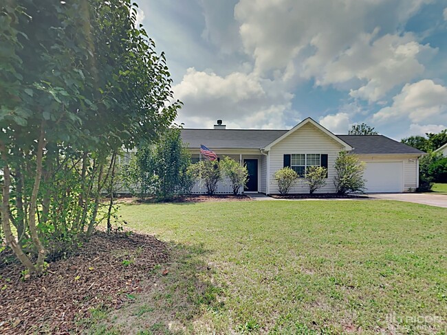 Building Photo - 188 Greenleaf Drive Hampton GA
